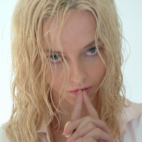 Juliet-juliet-landau-2393964-600-896